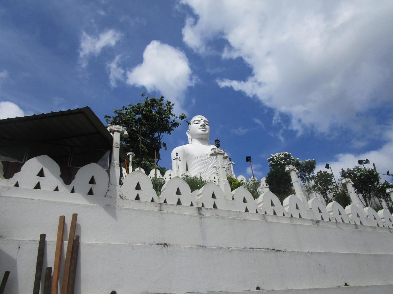 New Nethmi Villa Kandy Exterior photo