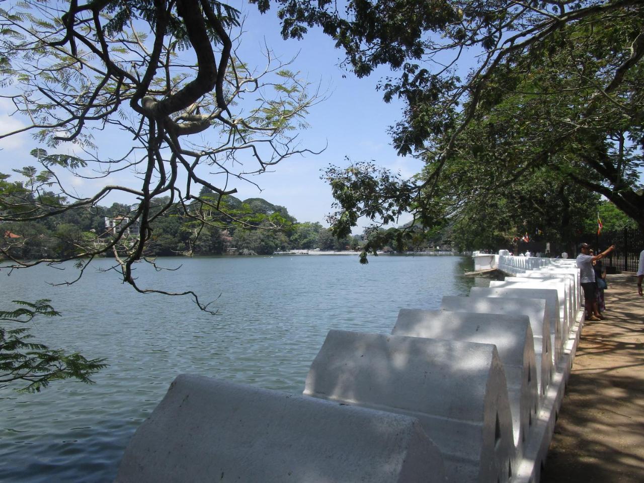New Nethmi Villa Kandy Exterior photo